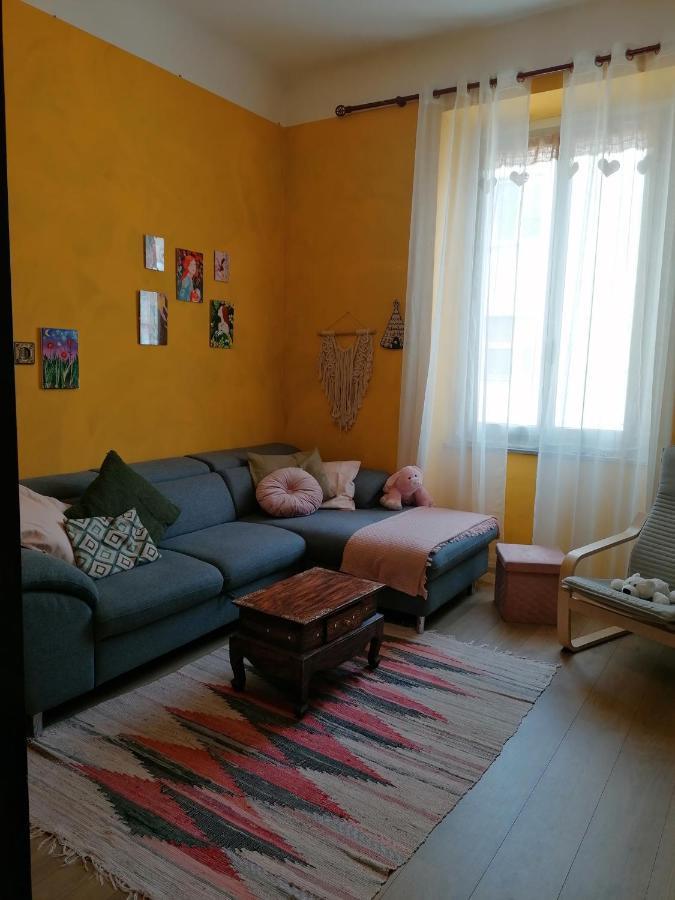 La Volpe Gialla Savona Luaran gambar
